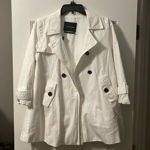 Club Monaco white trench coat size S/P